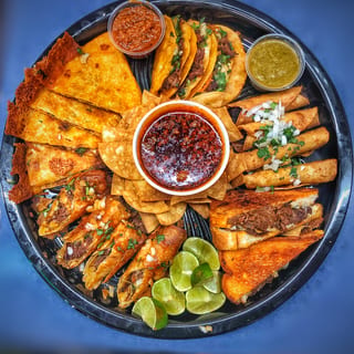 FAMOUS BIRRIA PLATTER